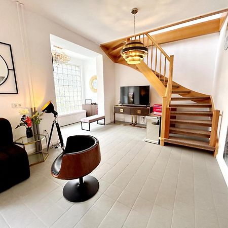 Duplex Apartment Ullstein- 4 Bedrooms, 2 Bathrooms, Living Room, 2 Parking Spaces, Boxspringbeds, Family & Business Apartment! Berlijn Buitenkant foto