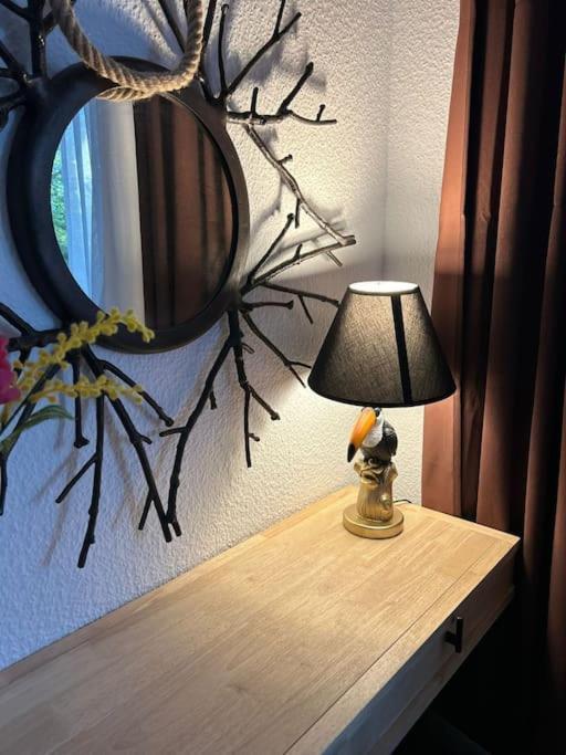 Duplex Apartment Ullstein- 4 Bedrooms, 2 Bathrooms, Living Room, 2 Parking Spaces, Boxspringbeds, Family & Business Apartment! Berlijn Buitenkant foto